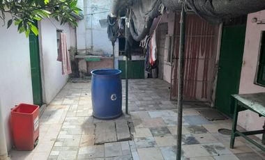 CASA 4 AMBIENTES EN VENTA CON PATIO MAS DEPTO