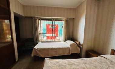 VENTA CASA 3 AMBIENTES CON COCHERA APTO CRÉDITO