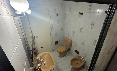 VENTA CASA 3 AMBIENTES CON COCHERA APTO CRÉDITO