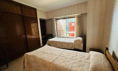 VENTA CASA 3 AMBIENTES CON COCHERA APTO CRÉDITO