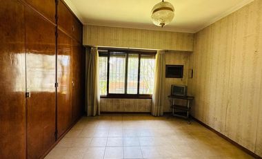VENTA CASA 3 AMBIENTES CON COCHERA APTO CRÉDITO
