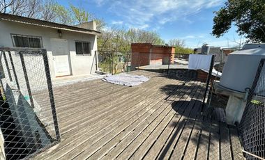 VENTA CASA 3 AMBIENTES CON PATIO QUINCHO PARRILLA