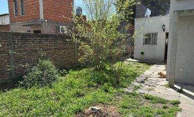 VENTA CASA 3 AMBIENTES CON PATIO QUINCHO PARRILLA