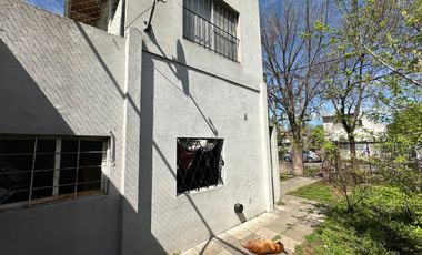 VENTA CASA 3 AMBIENTES CON PATIO QUINCHO PARRILLA