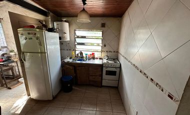 VENTA CASA 3 AMBIENTES CON PATIO QUINCHO PARRILLA