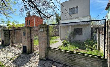 VENTA CASA 3 AMBIENTES CON PATIO QUINCHO PARRILLA