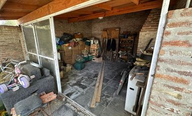 VENTA CASA 3 AMBIENTES CON PATIO QUINCHO PARRILLA