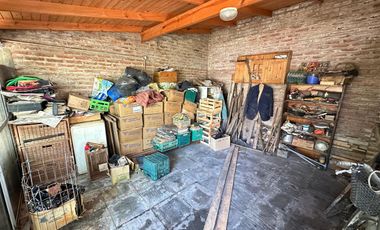 VENTA CASA 3 AMBIENTES CON PATIO QUINCHO PARRILLA