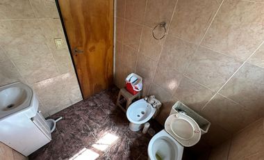 VENTA CASA 3 AMBIENTES CON PATIO QUINCHO PARRILLA