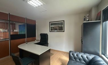 OFICINA 102 m2 EN ALQUILER AMOBLADA BECCAR