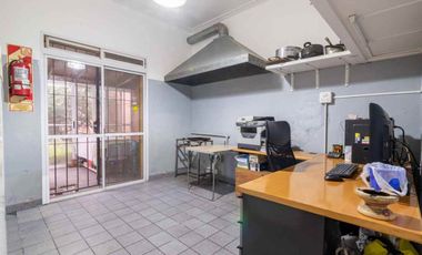 VENTA CASA 5 AMBIENTES VILLA ADELINA