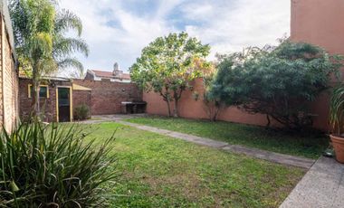 VENTA CASA 5 AMBIENTES VILLA ADELINA