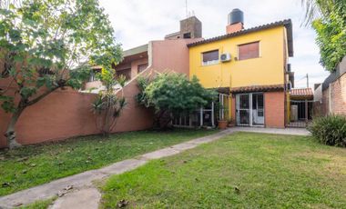 VENTA CASA 5 AMBIENTES VILLA ADELINA