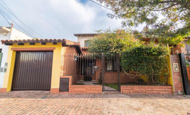 VENTA CASA 5 AMBIENTES VILLA ADELINA