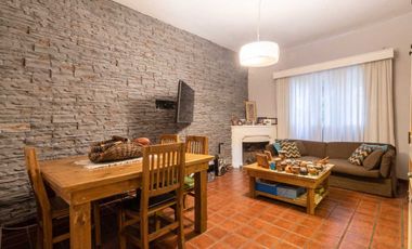 VENTA CASA 5 AMBIENTES VILLA ADELINA