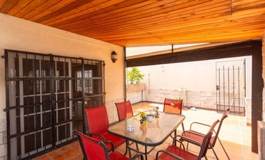 VENTA PH 4 AMB. C/FONDO Y PILETA RAMOS MEJIA
