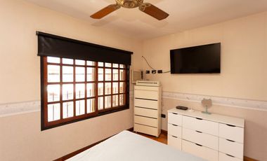 VENTA PH 4 AMB. C/FONDO Y PILETA RAMOS MEJIA