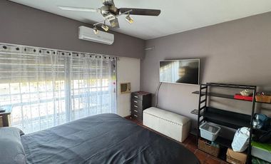 VENTA DUPLEX 4 AMBIENTES E/ INDEPENDIENTE EN MORON