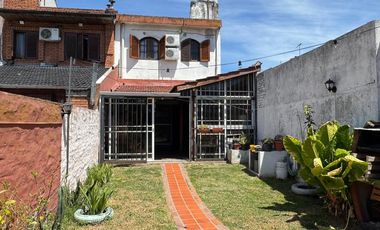 VENTA DUPLEX 4 AMBIENTES E/ INDEPENDIENTE EN MORON