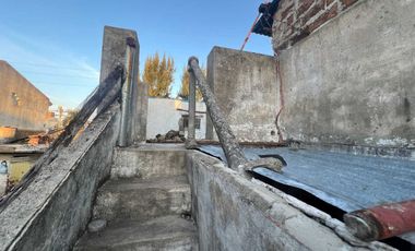 VENTA CASA+DPTO MORON SUR COCHERA IDEAL INVERSOR