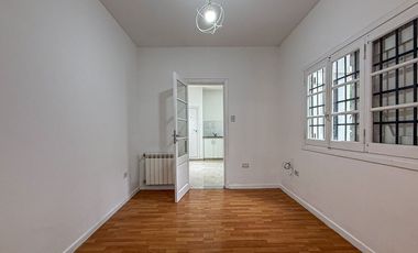 PH EN VENTA 3 AMB CON PATIO Y GARAGE, SAN JOSE