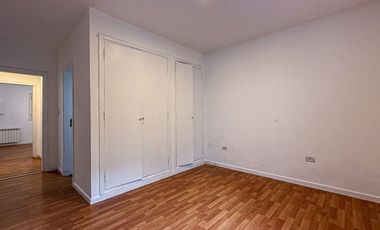 PH EN VENTA 3 AMB CON PATIO Y GARAGE, SAN JOSE