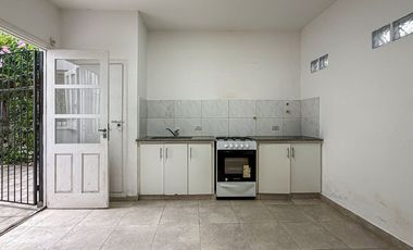 PH EN VENTA 3 AMB CON PATIO Y GARAGE, SAN JOSE