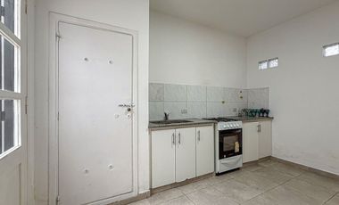PH EN VENTA 3 AMB CON PATIO Y GARAGE, SAN JOSE