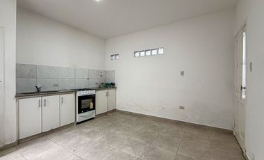 PH EN VENTA 3 AMB CON PATIO Y GARAGE, SAN JOSE