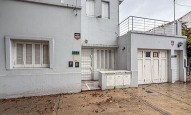 PH EN VENTA 3 AMB CON PATIO Y GARAGE, SAN JOSE