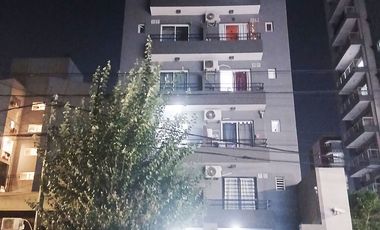 Alquiler departamento Piso 8  en Caseros Norte