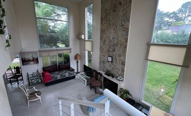 Alquiler casa en Contry Club Privado Loma Verde