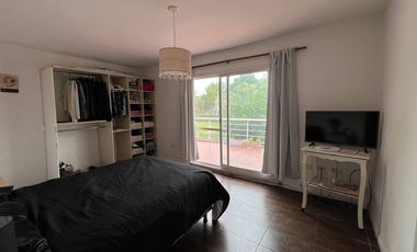 Alquiler casa en Contry Club Privado Loma Verde