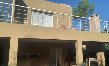 Alquiler casa en Contry Club Privado Loma Verde