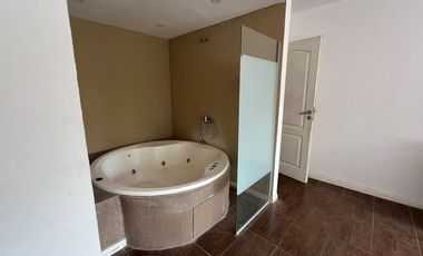 Alquiler casa en Contry Club Privado Loma Verde