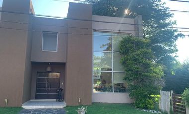 Alquiler casa en Contry Club Privado Loma Verde