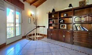 VENTA CASA 5 AMBIENTES CON QUINCHO VILLA BALLESTER