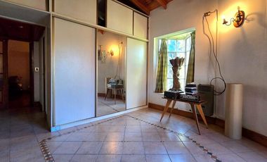 VENTA CASA 5 AMBIENTES CON QUINCHO VILLA BALLESTER