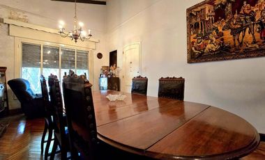 VENTA CASA 5 AMBIENTES CON QUINCHO VILLA BALLESTER