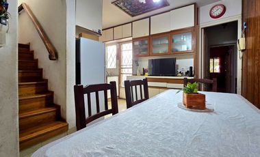 VENTA CASA 5 AMBIENTES CON QUINCHO VILLA BALLESTER