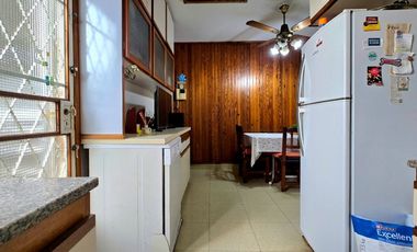 VENTA CASA 5 AMBIENTES CON QUINCHO VILLA BALLESTER