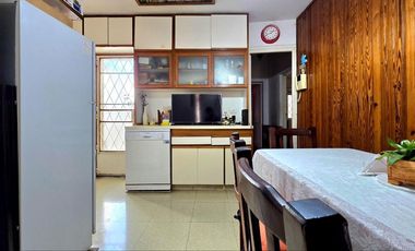 VENTA CASA 5 AMBIENTES CON QUINCHO VILLA BALLESTER