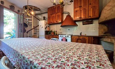 VENTA CASA 5 AMBIENTES CON QUINCHO VILLA BALLESTER