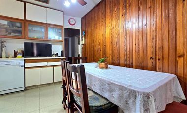 VENTA CASA 5 AMBIENTES CON QUINCHO VILLA BALLESTER