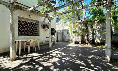 VENTA CASA 5 AMBIENTES CON QUINCHO VILLA BALLESTER