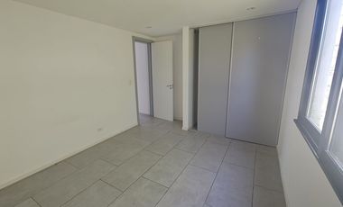 Casa 4 ambientes en Venta Barrio Nautico, permuta