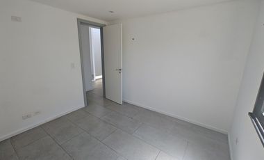 Casa 4 ambientes en Venta Barrio Nautico, permuta