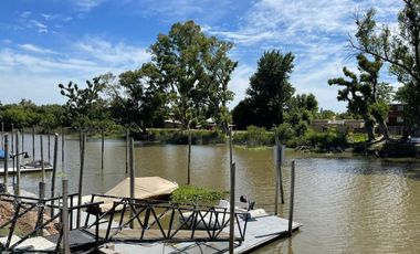 Casa 4 ambientes en Venta Barrio Nautico, permuta