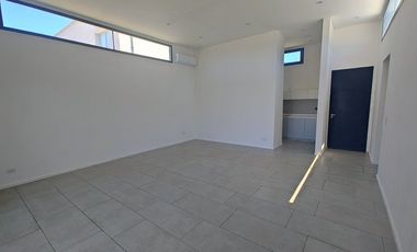 Casa 4 ambientes en Venta Barrio Nautico, permuta