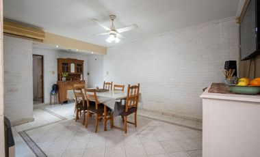 VENTA CASA DE 3 DORM, PATIO Y COCH EN GUADALUPE